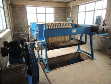 شکل 2 - دستگاه فیلتر پرس